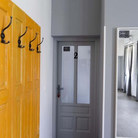 Kunfoglalas Apartmanhaz Kisujszallas Exterior foto