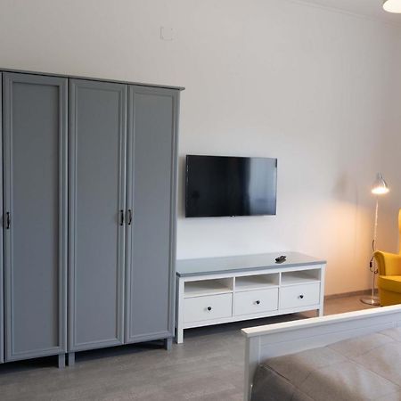 Kunfoglalas Apartmanhaz Kisujszallas Exterior foto